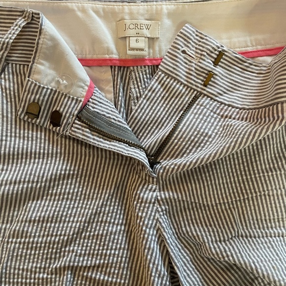 J Crew Women’s Size 6 White Gray Seersucker Lightweight Shorts - Picture 5 of 8